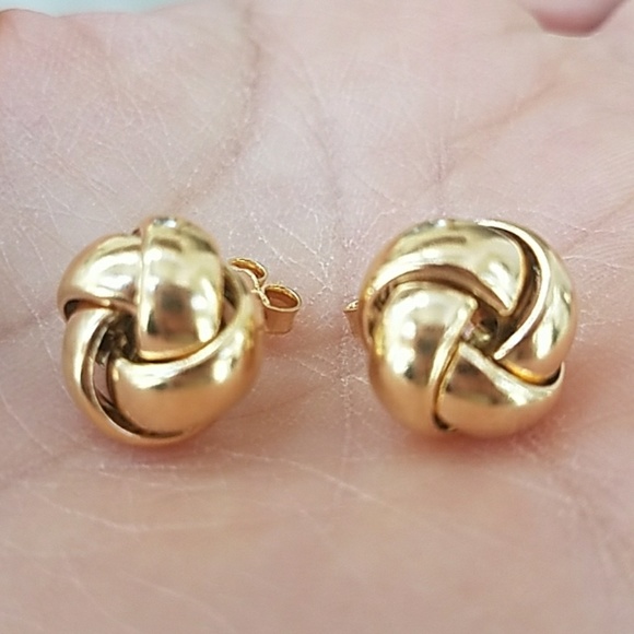 14k Yellow Gold plated 10mm Knot Earrings - Picture 5 of 8